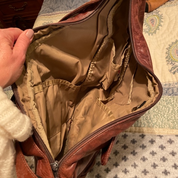 Norm Thompson back saver leather purse - Picture 4 of 5